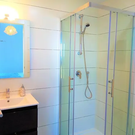 Luxury And Modern With Sea Views Apartment